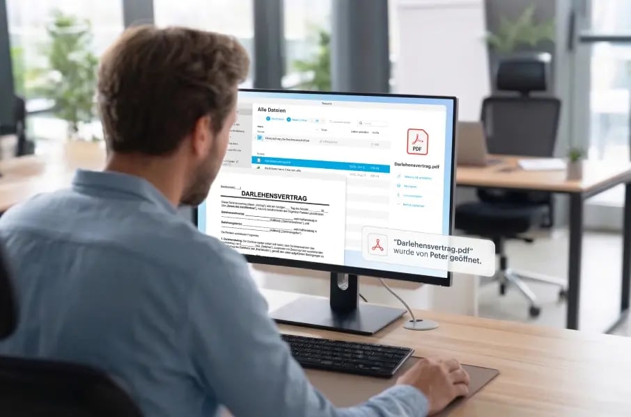 de-finance-industry-professional-using-tresorit