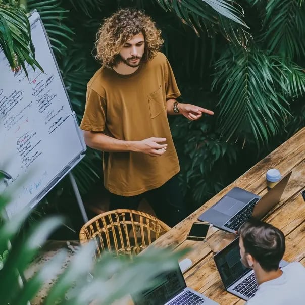 nonprofit-industry-volunteer-meeting
